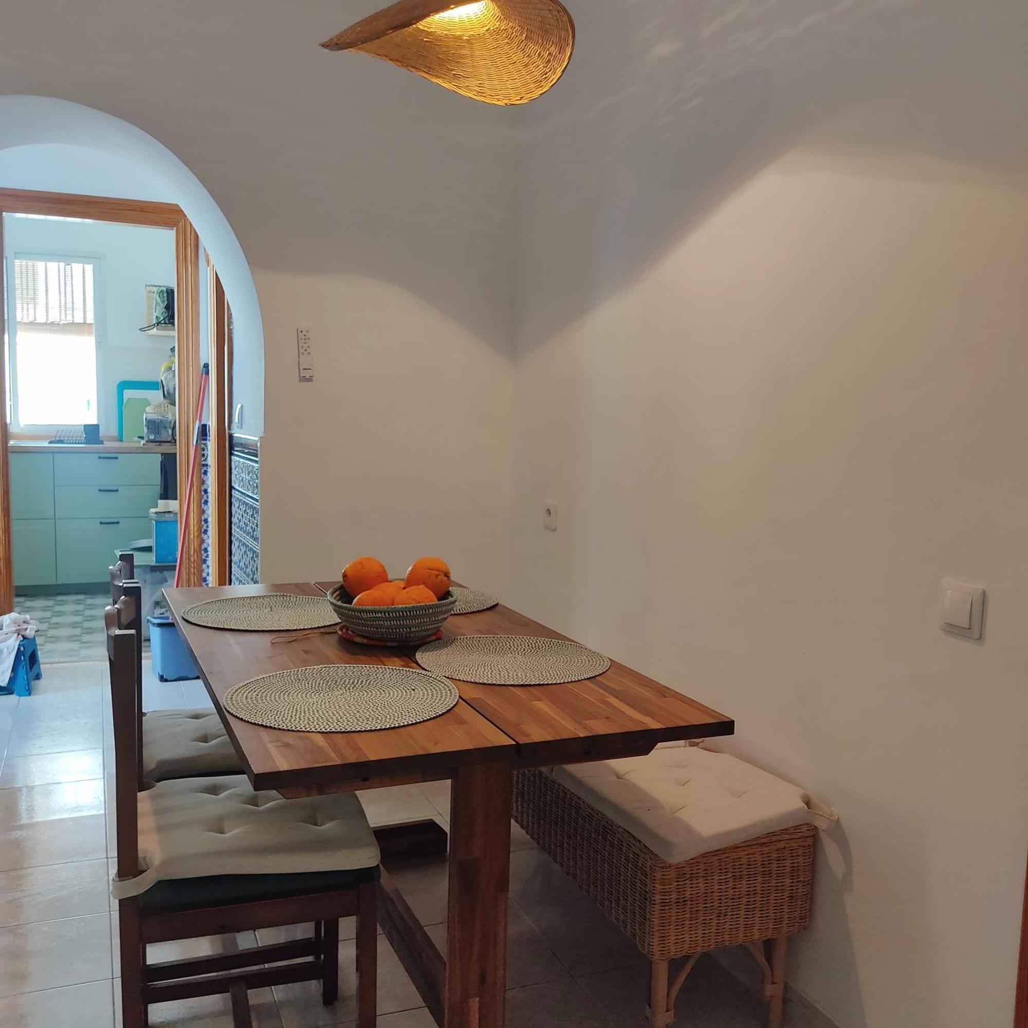 Acogedora Casa Familiar Con Patio Villa Salobrena Luaran gambar